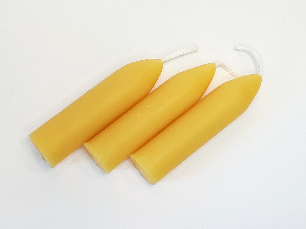 Arbutus Candle Company – Beeswax 3.5in Medium Taper Candle resized